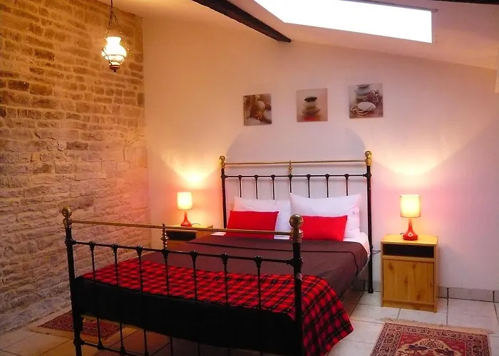 Casa de Férias Le Manoir De La Foye Vinax